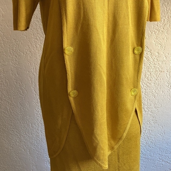 NINA RICCI PARIS VTG mustard color siut. Med?? As is - Picture 3 of 14